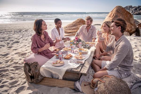 圣培露果萃气泡水系列：以美妙口感丰盈至臻味蕾体验