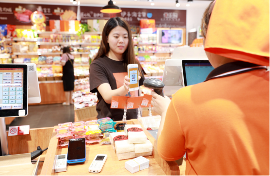 聚焦中国品牌日：来伊份三大关键词引领中国休闲食品迈向全球