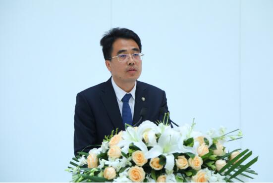 为小微客户打造定制化解决方案 欧曼以2000台“合约车”战略签约开启营销新模式
