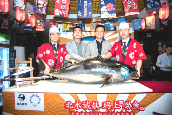 140斤蓝鳍金枪鱼解体秀震撼上演！这么新鲜的鱼你吃过吗？