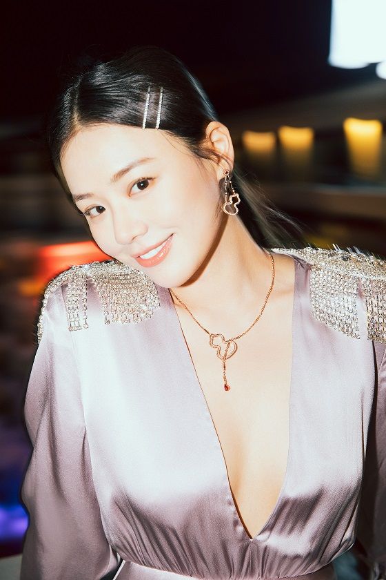 洁柔携手新任代言人马思纯，为全新个人护理品牌朵蕾蜜上市助力!