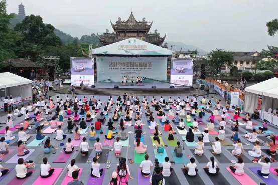 2019中印国际瑜伽节盛大开幕 三遗之城感受“功夫瑜伽”魅力