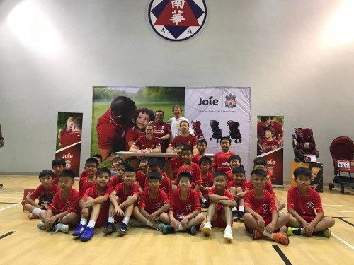 巧儿宜Joie香港举办「家庭运动日」为利物浦慈善赛揭开序幕