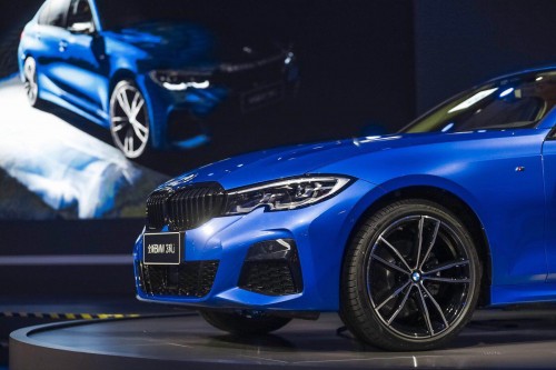 全新一代BMW 3系定价玩套路？看完配置，我还以为是7系