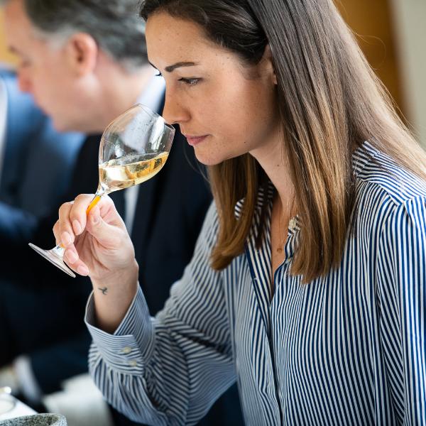 大胆演绎黑皮诺的果敢优雅 凯歌贵妇香槟2008年份发布