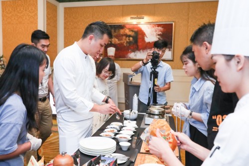 好丽友携“五星”新品倡导精致生活