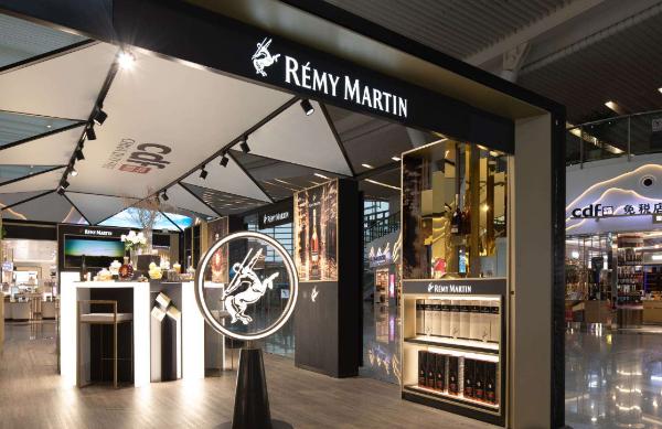 步入非凡之境 Rémy Martin人头马快闪店亮相杭州机场