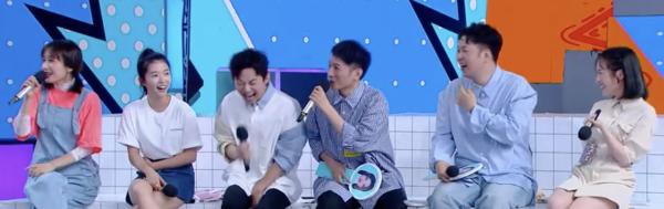 《快乐大本营》笑点升级，杨超越粉丝：今夜我们都是月芽菜