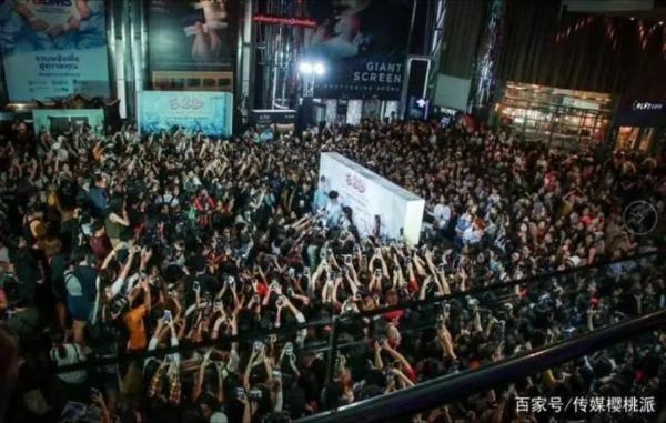 邢菲倍轻松,灵气少女司徒末的双眼藏满了故事