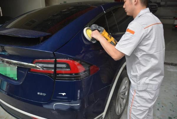 特斯拉Model X镀晶后,宛如换了一身“衣裳”