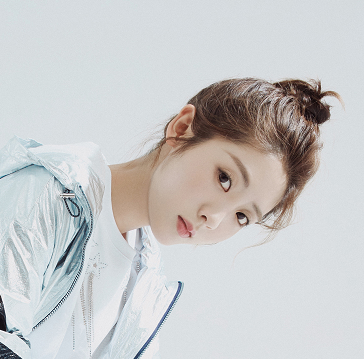 邢菲倍轻松,灵气少女司徒末的双眼藏满了故事