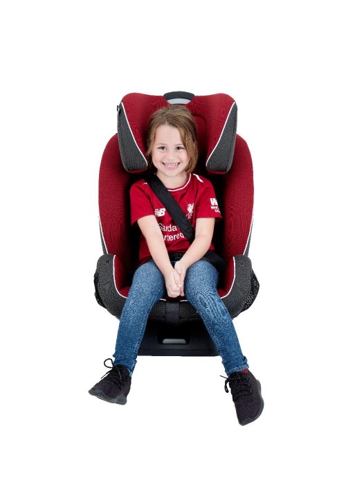 巧儿宜Joie香港举办「家庭运动日」为利物浦慈善赛揭开序幕