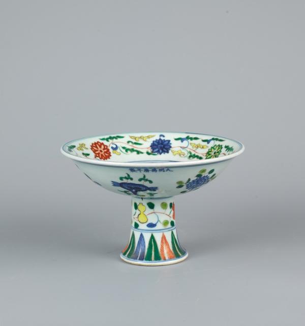 万历青花不可得，百年韵味犹可赏