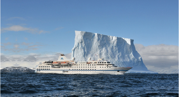跟着船客体验“极致轻探险” 共赴梦幻南极之旅