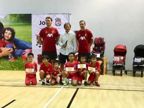 巧儿宜Joie香港举办「家庭运动日」为利物浦慈善赛揭开序幕