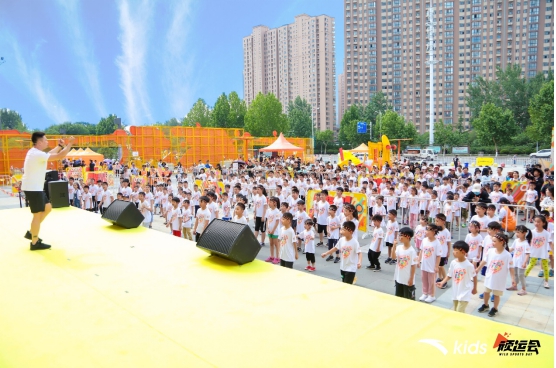 安踏儿童顽运会成热门亲子打卡圣地 郑州开幕刷屏朋友圈