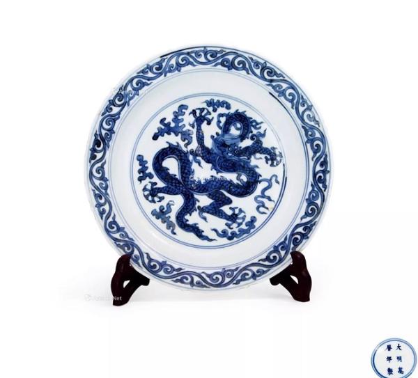 万历青花不可得，百年韵味犹可赏