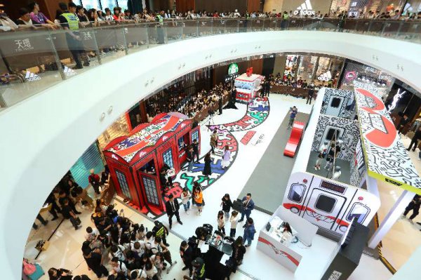 男神周柏豪惊现EVISU广州天环广场旗舰店开业典礼任明星店长