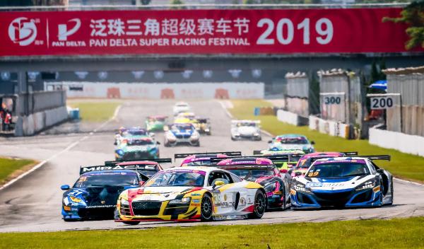 NSX GT3国内首秀，车手张冉巾帼不让须眉双登领奖