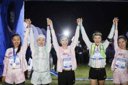 中国首个女艺人跑团“俪量”完成“越山向海”185公里接力赛