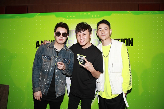 李晨nic潘玮柏开启潮流穿越之旅 纪念携手创业十年