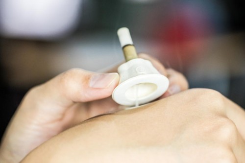 为什么艾灸养生产品艾艾贴艾灸器会受到《向往的生活》的青睐？