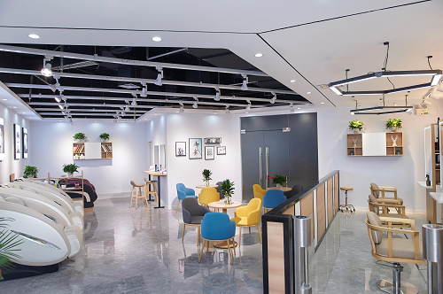 “快发”杭州滨江宝龙旗舰店盛大开业，智能洗发黑科技引众人关注！