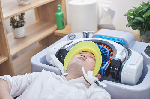 “快发”杭州滨江宝龙旗舰店盛大开业，智能洗发黑科技引众人关注！