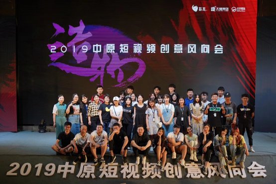 哲思出版投资古早娱乐,握手新媒体再起航