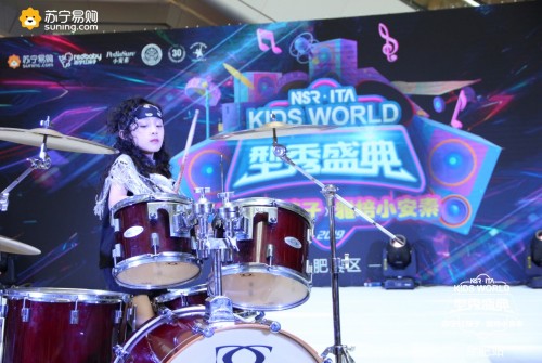 小身体大能量！2019 KIDS WORLD少女鼓手诠释反差萌