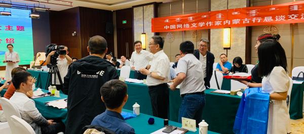 掌阅携手王晓晨、果味喵、歌怨为贫困地区联合捐赠爱心阅读室