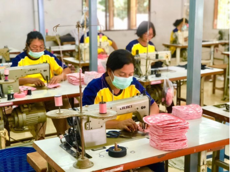 NaRaYa曼谷包丨从国民产品到顶级布包