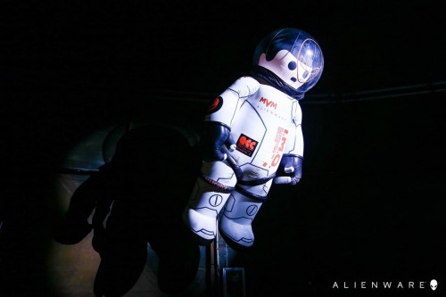 伙同8位超级玩家，外星人玩起「创造即游戏」