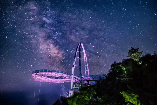 想体验玻璃观景台？去北京石林峡还限时免门票