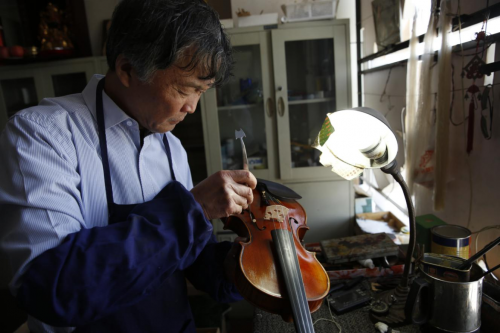 中国国家交响乐团新聘高级提琴修复师王特走马上任
