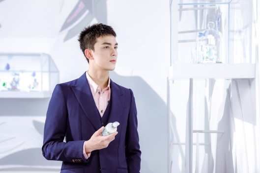 Sisley法国希思黎品牌首展开幕 携手吴磊探寻植萃秘境