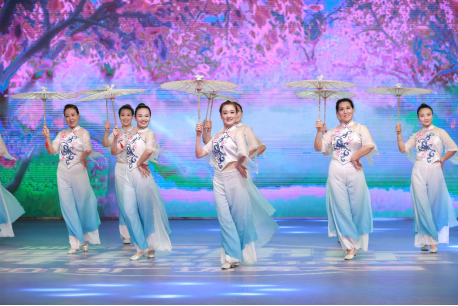 舞比快乐广场舞嘉年华开播 献礼新中国成立70周年