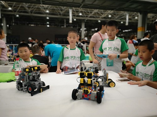 2019世界机器人大赛总决赛震撼开幕 优必选Robo Genius旗下“绿茵小将”赛项圆满收官