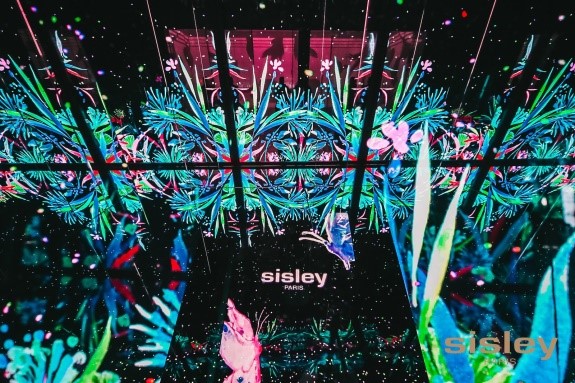 Sisley法国希思黎品牌首展开幕 携手吴磊探寻植萃秘境