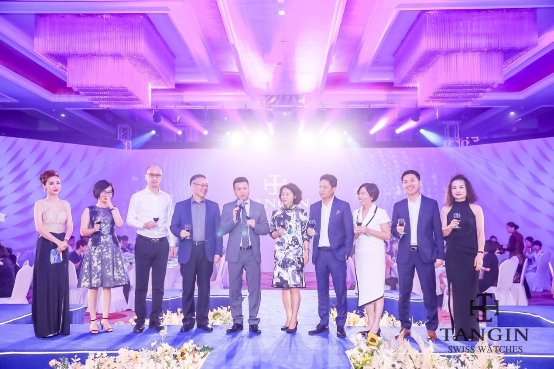 严屹宽空降瑞士天珺表新品发布会，敬献天珺时光