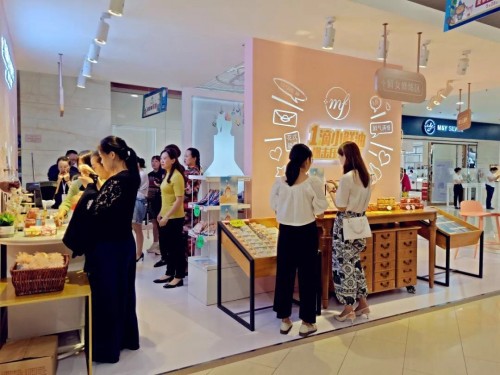 花嘉“小鲜油”闪耀上市，为肌肤注入鲜花保鲜能量