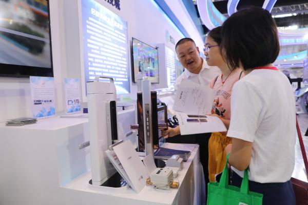 果加亮相2019重庆智博会 F4智能锁等新品备受关注