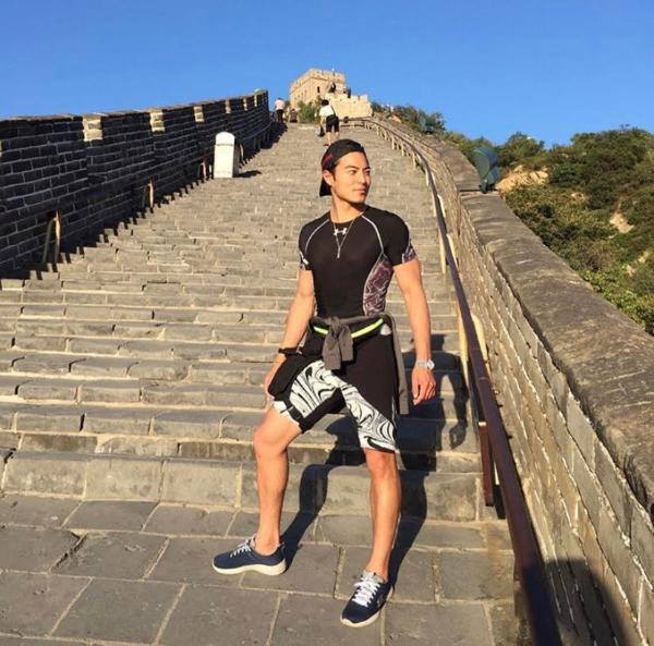 超高颜值男星亚裔演员“唐嘉壕”