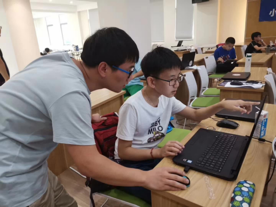 小码王全国C++金牌选手集训营圆满落幕，沉浸式分层教学打造行业新标杆