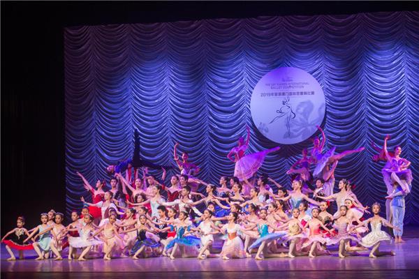 首届厦门国际芭蕾舞比赛完美收官 喜多多元气秘笈鲜炖银耳成大赛亮点