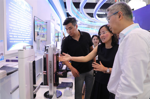 果加亮相2019重庆智博会 F4智能锁等新品备受关注