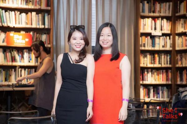 “三十而Li”京城女性双语脱口秀夜袭老书虫！没想到玩大了……