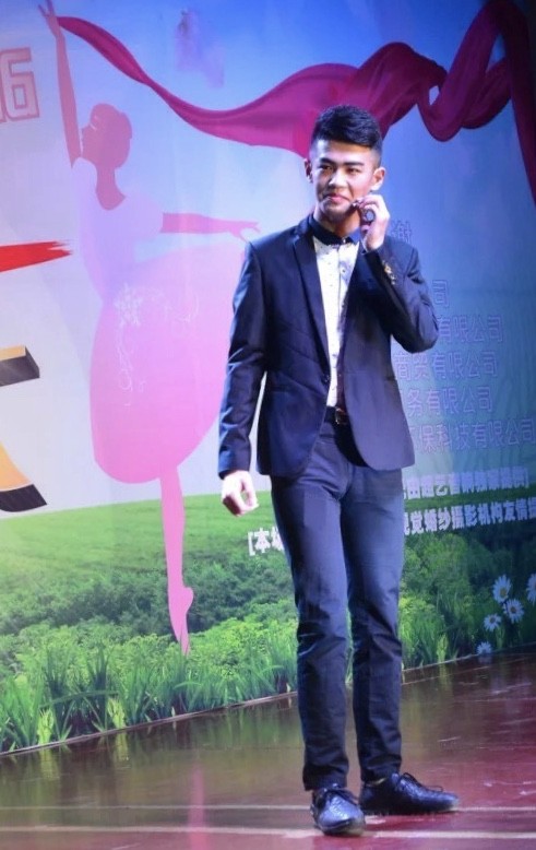 《梁新发现》即将开播，陈国梁化身脱口秀主持人