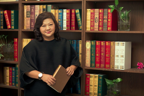 香港知名表行E时代：1天开单500张背后是多年的正品销售之道