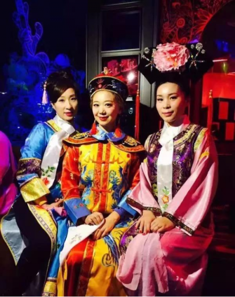 一锅牛蛙的传奇 | 餐饮人物志